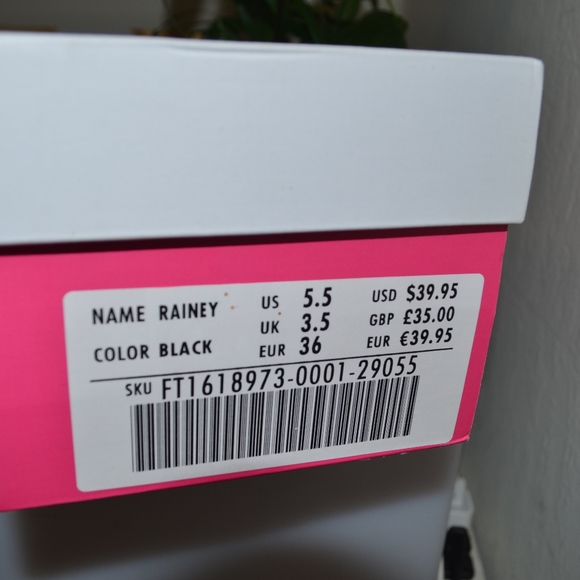 Brand New JustFab Black Pointed Flats - Picture 4 of 4